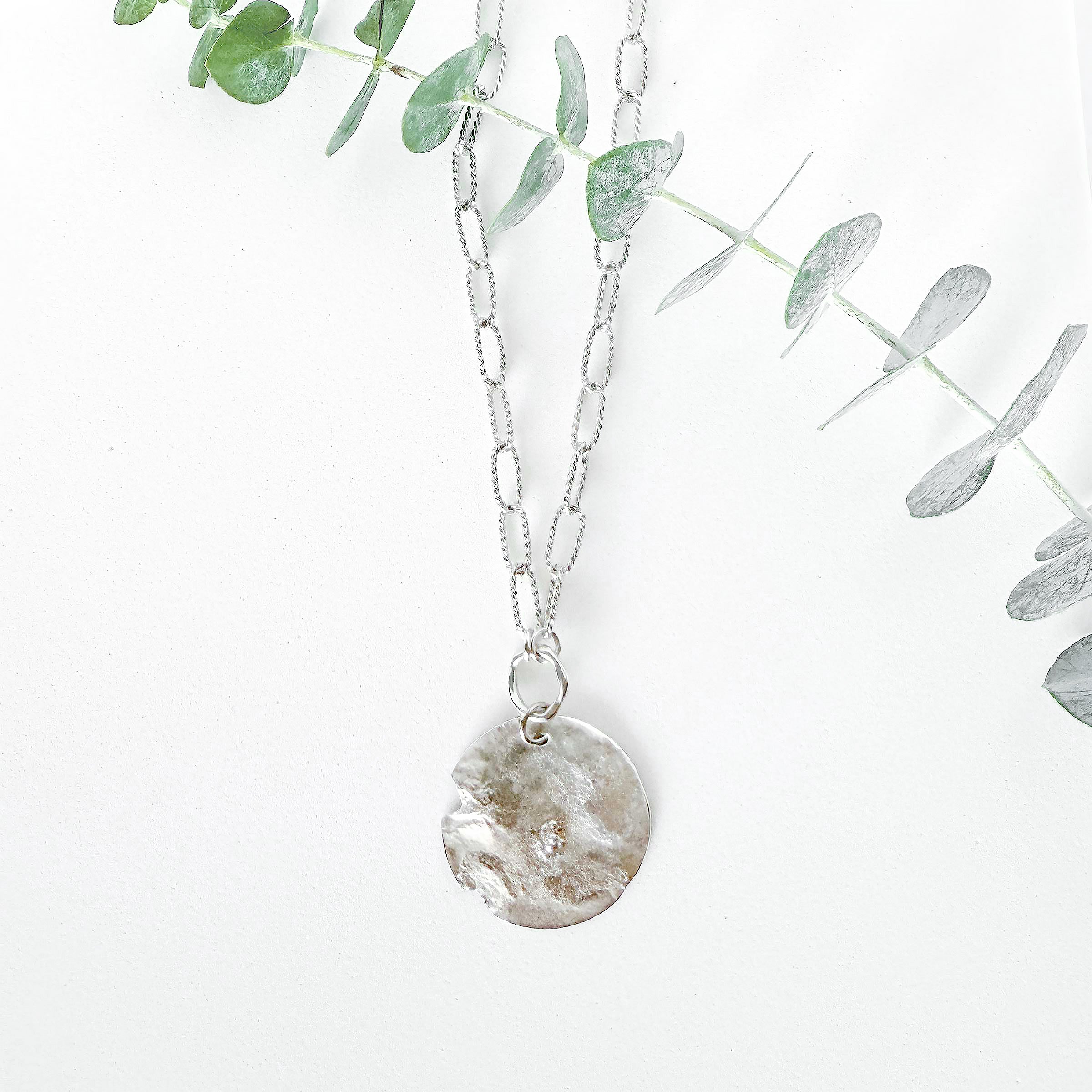 Reticulated Silver Necklace v-01