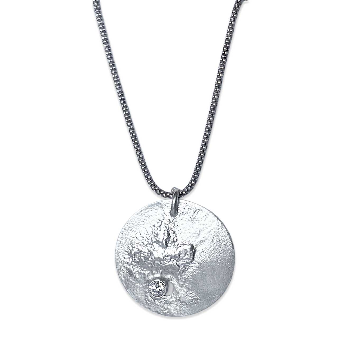 Reticulated Silver & White Topaz Round Necklace