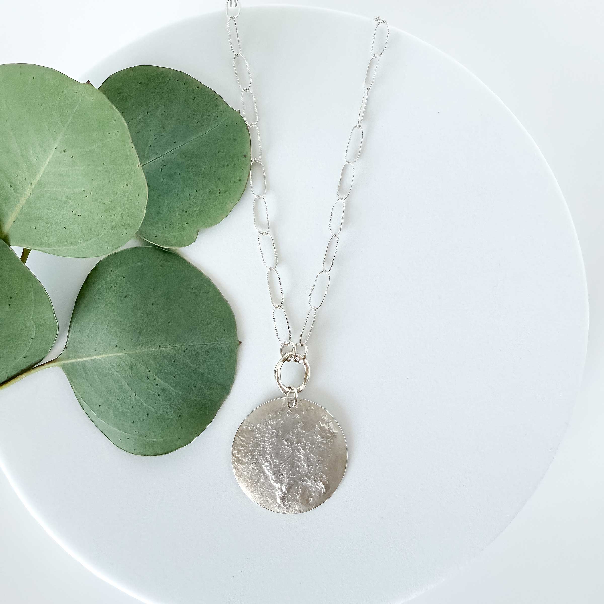 Reticulated Silver Necklace v-13